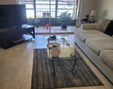 2302 Sunrise Boulevard - Photo Thumbnail 10