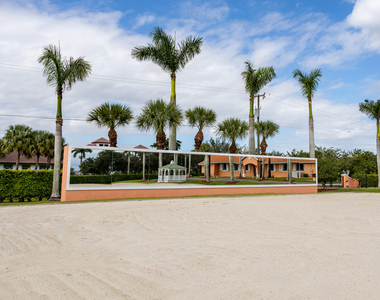 4750 South Road - Photo Thumbnail 7