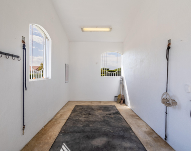 4750 South Road - Photo Thumbnail 5