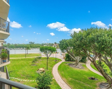 899 Jeffery Street - Photo Thumbnail 17
