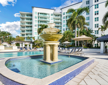550 Se Mizner Boulevard - Photo Thumbnail 3