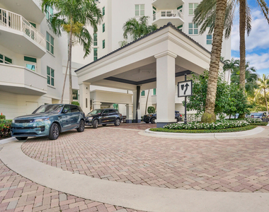 550 Se Mizner Boulevard - Photo Thumbnail 5