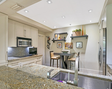 550 Se Mizner Boulevard - Photo Thumbnail 18