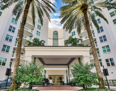 550 Se Mizner Boulevard - Photo Thumbnail 6