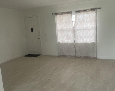 4259 Oak Terrace Drive - Photo Thumbnail 2