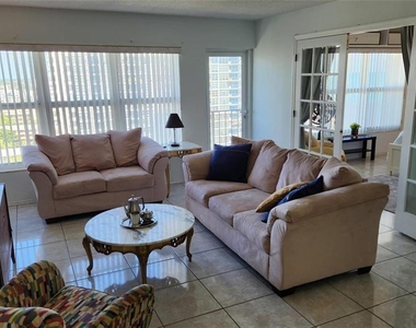 405 N Ocean Boulevard - Photo Thumbnail 2
