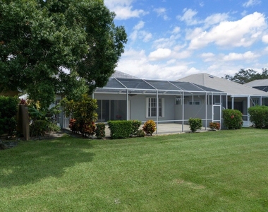 249 Nw Bentley Circle - Photo Thumbnail 17