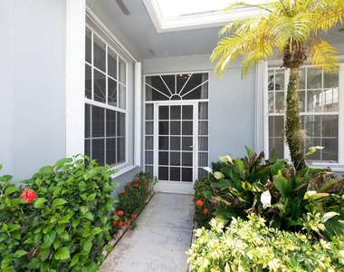 249 Nw Bentley Circle - Photo Thumbnail 16