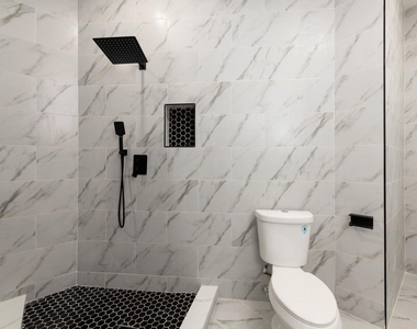 249 Nw Bentley Circle - Photo Thumbnail 4