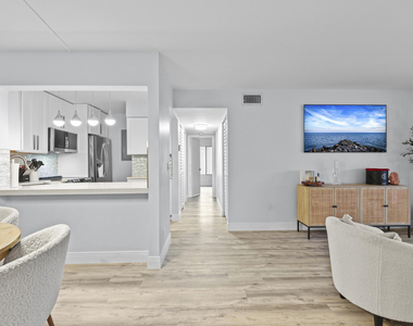 629 Sea Pine Way - Photo Thumbnail 3