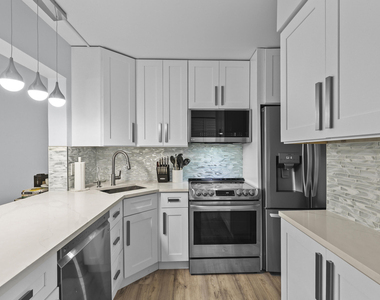 629 Sea Pine Way - Photo Thumbnail 12