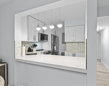 629 Sea Pine Way - Photo Thumbnail 6