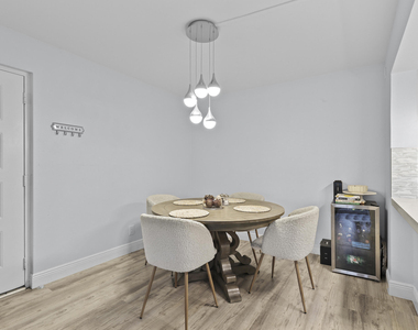629 Sea Pine Way - Photo Thumbnail 2