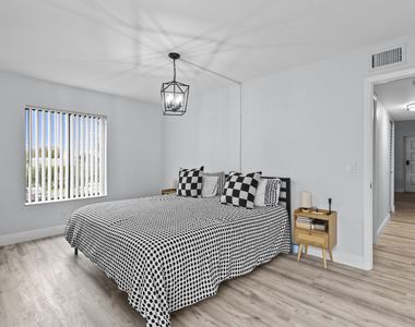 629 Sea Pine Way - Photo Thumbnail 17