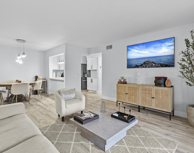 629 Sea Pine Way - Photo Thumbnail 10