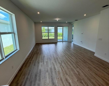 9555 Sw Indra Way - Photo Thumbnail 10