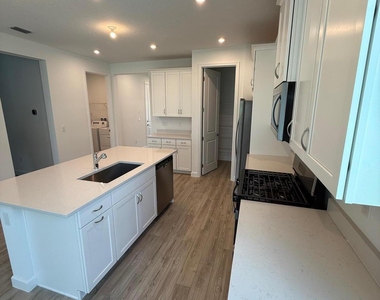 9555 Sw Indra Way - Photo Thumbnail 9