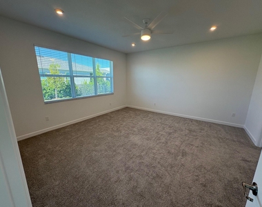 9555 Sw Indra Way - Photo Thumbnail 22