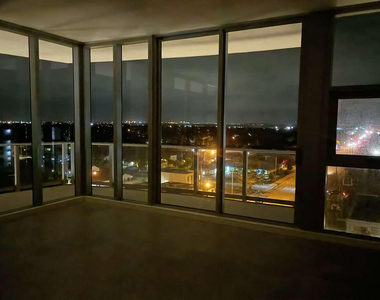 220 Lake Shore Drive - Photo Thumbnail 8