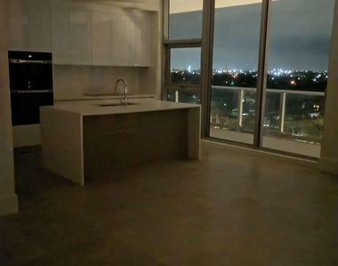 220 Lake Shore Drive - Photo Thumbnail 2
