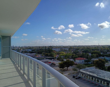 220 Lake Shore Drive - Photo Thumbnail 17