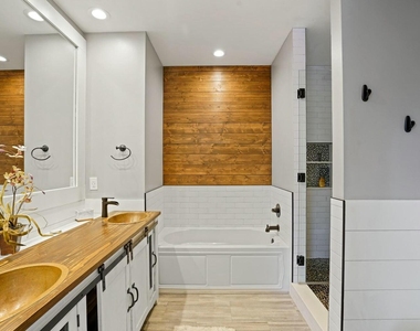 3120 E Latitude Circle - Photo Thumbnail 20