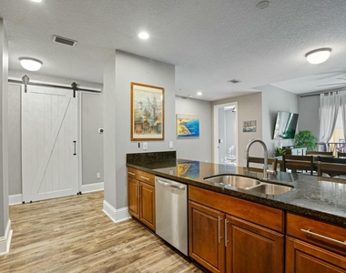 3120 E Latitude Circle - Photo Thumbnail 12