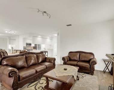 7334 Pine Creek Way - Photo Thumbnail 3