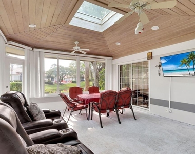 7334 Pine Creek Way - Photo Thumbnail 21