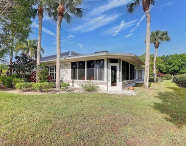 7334 Pine Creek Way - Photo Thumbnail 23