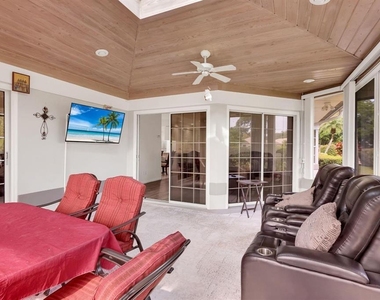 7334 Pine Creek Way - Photo Thumbnail 22
