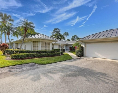 7334 Pine Creek Way - Photo Thumbnail 2