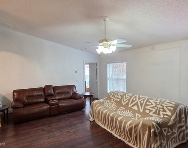 6448 Nw Colgate Street - Photo Thumbnail 10