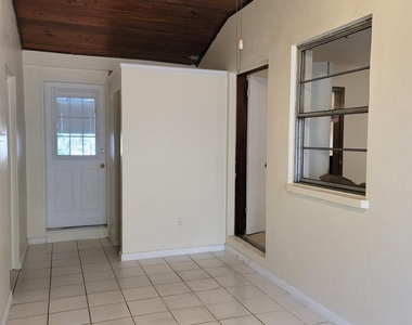 4362 W Midway Road - Photo Thumbnail 15