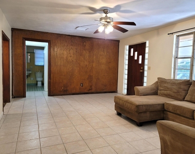 4362 W Midway Road - Photo Thumbnail 8