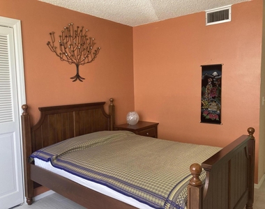 3031 N Ocean Boulevard - Photo Thumbnail 16