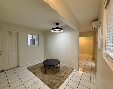 1215 Ne 17th Avenue - Photo Thumbnail 4