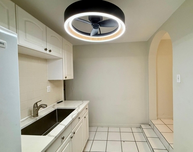1215 Ne 17th Avenue - Photo Thumbnail 3
