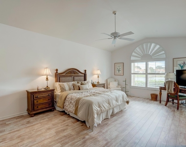3518 Lantern Bay Drive - Photo Thumbnail 15