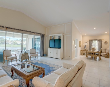 3518 Lantern Bay Drive - Photo Thumbnail 4