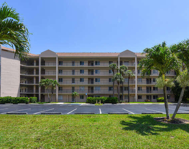 275 Palm Avenue - Photo Thumbnail 2