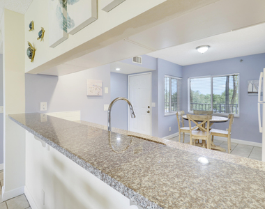 275 Palm Avenue - Photo Thumbnail 28