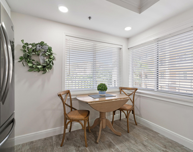 275 Palm Avenue - Photo Thumbnail 6