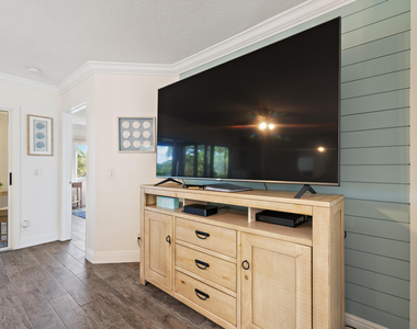 275 Palm Avenue - Photo Thumbnail 19