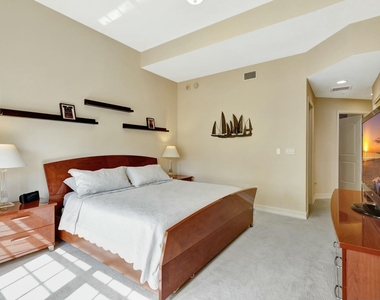 701 S Olive Avenue - Photo Thumbnail 12