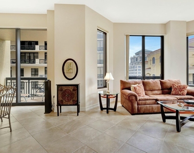 701 S Olive Avenue - Photo Thumbnail 7