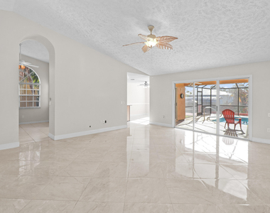 152 Ne Twylite Terrace - Photo Thumbnail 8