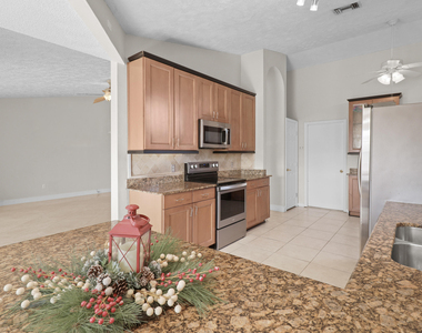 152 Ne Twylite Terrace - Photo Thumbnail 12