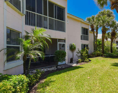 4105 Fairway Drive N - Photo Thumbnail 5