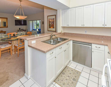 4105 Fairway Drive N - Photo Thumbnail 11